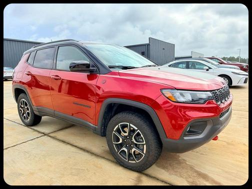 Red Hot Pearlcoat 2025 Jeep Compass Trailhawk