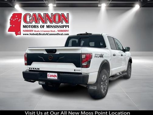 2024 Nissan Titan PRO-4X