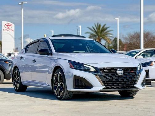 2025 Nissan Altima SR FWD