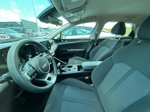 2023 Kia K5 LXS