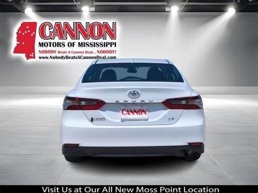 2024 Toyota Camry LE