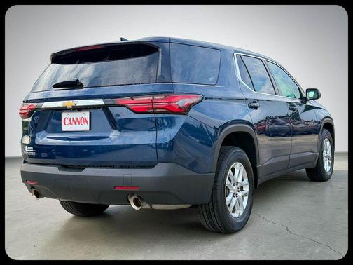 Northsky Blue Metallic 2023 Chevrolet Traverse LS