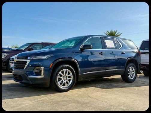 Northsky Blue Metallic 2023 Chevrolet Traverse LS