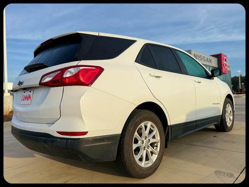 Summit White 2021 Chevrolet Equinox LS
