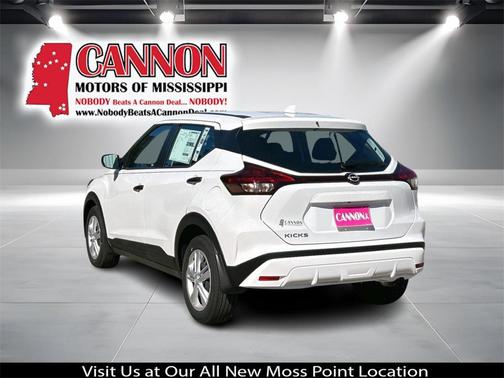 2025 Nissan Kicks S