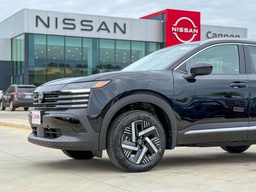 Super Black 2026 Nissan Kicks SV