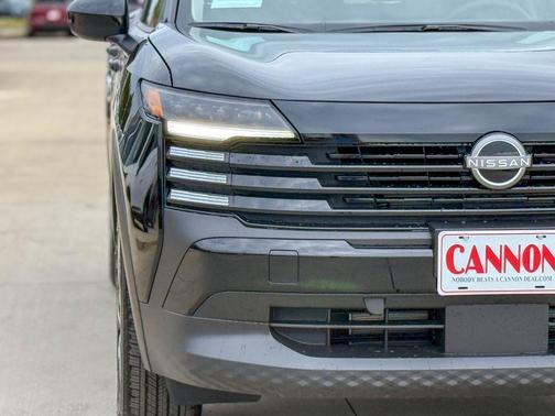 Super Black 2026 Nissan Kicks SV