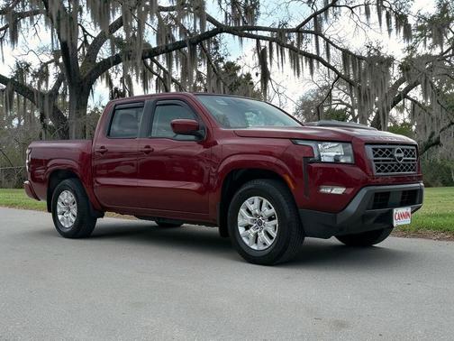 Cardinal Red Metallic Tricoat 2024 Nissan Frontier SV