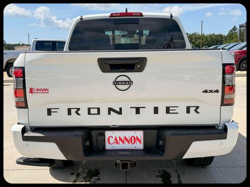 Glacier White 2026 Nissan Frontier SV