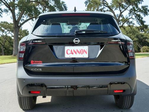 Super Black 2026 Nissan Kicks S