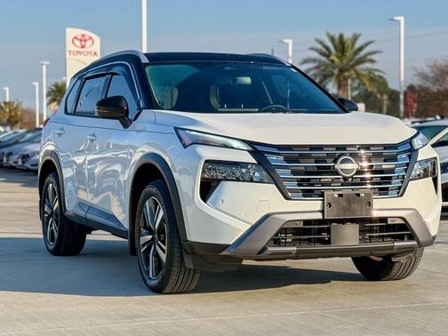 2025 Nissan Rogue SL