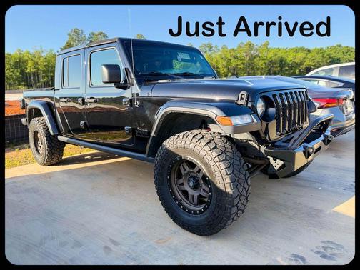 Black Clearcoat 2020 Jeep Gladiator Sport S