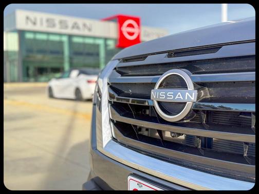 2024 Nissan Pathfinder SL FWD