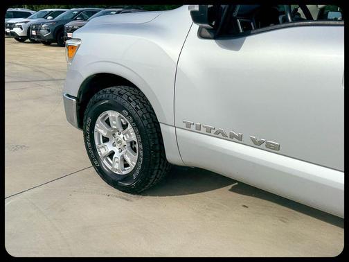 Brilliant Silver Metallic 2019 Nissan Titan SV