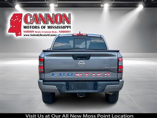 2022 Nissan Frontier SV