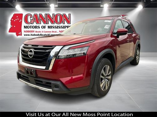 2023 Nissan Pathfinder SL 4WD