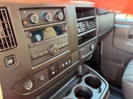 2024 GMC Savana 2500 Work Van