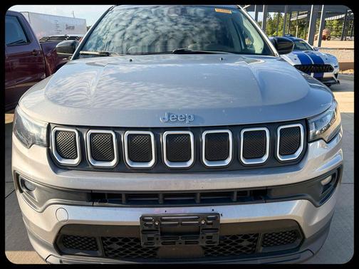 Billet Silver Metallic Clearcoat 2022 Jeep Compass Latitude
