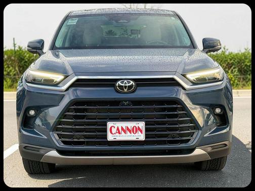 Cloud 2025 Toyota Grand Highlander Limited