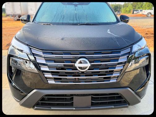 Super Black 2026 Nissan Rogue SV