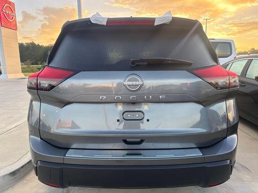 Gun Metallic 2026 Nissan Rogue SV