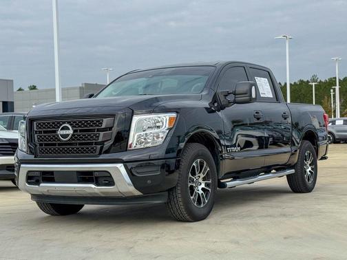 2024 Nissan Titan SV