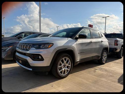 Silver Zynith Metallic Clearcoat 2025 Jeep Compass Limited