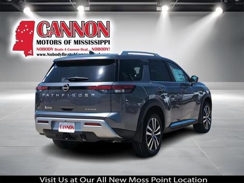 2025 Nissan Pathfinder Platinum FWD
