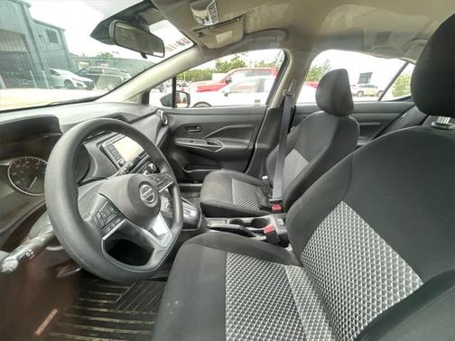 2022 Nissan Versa 1.6 S