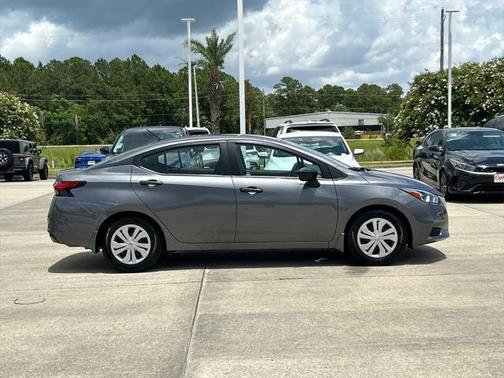 2022 Nissan Versa 1.6 S