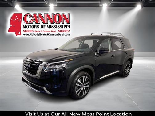 2025 Nissan Pathfinder Platinum FWD