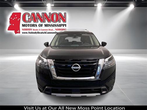 2025 Nissan Pathfinder Platinum FWD