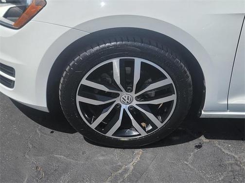 2016 Volkswagen Golf SportWagen TSI Limited Edition