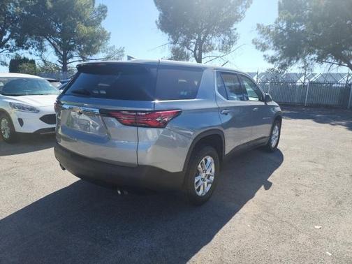 2023 Chevrolet Traverse LS