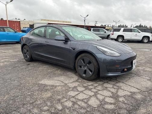 2022 Tesla Model 3 Standard Range