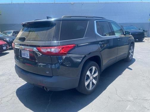 2021 Chevrolet Traverse LT Leather