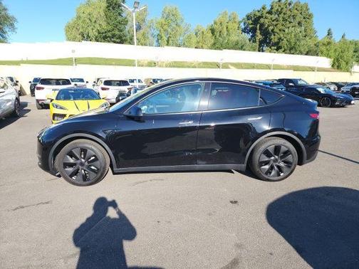 2025 Tesla Model Y Long Range Dual Motor All-Wheel Drive
