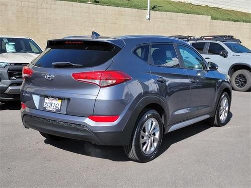 2017 Hyundai TUCSON SE Plus