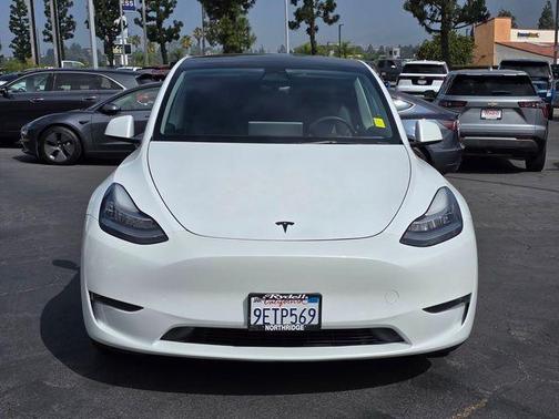 Pearl White Multi-Coat 2023 Tesla Model Y Long Range Dual Motor All-Wheel Drive