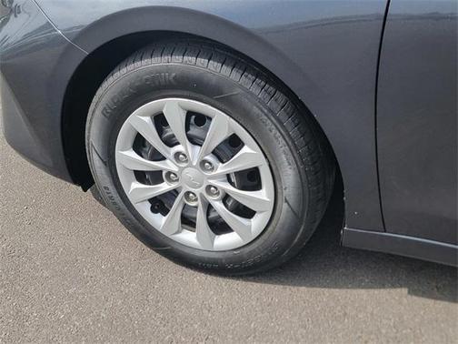 2022 Kia Forte FE