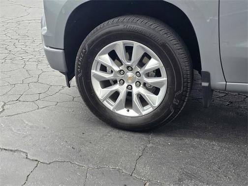 2024 Chevrolet Silverado 1500 Custom