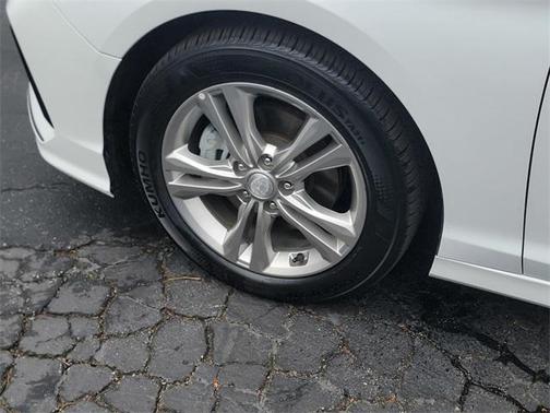 2018 Hyundai SONATA SEL