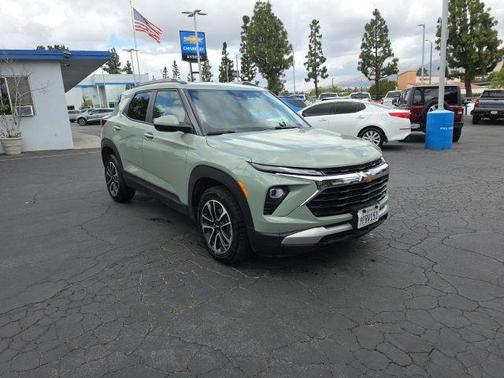 Cacti Green 2025 Chevrolet Trailblazer LT