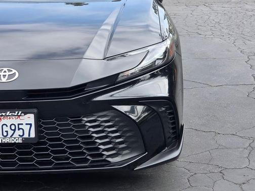 Midnight Black Metallic 2025 Toyota Camry SE
