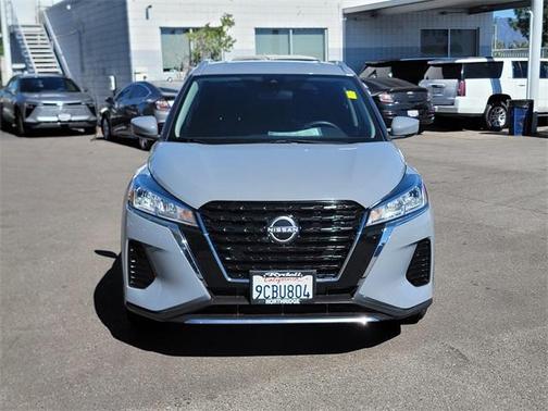 2022 Nissan Kicks SV