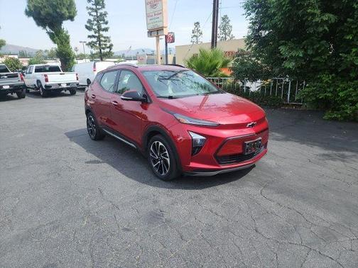 Cherry Red Tintcoat 2022 Chevrolet Bolt EUV Premier