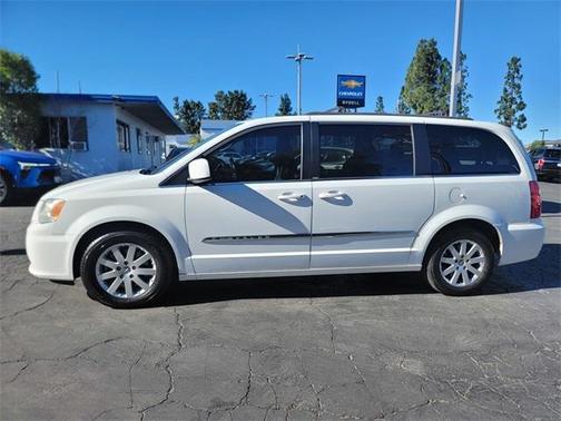 2014 Chrysler Town & Country Touring