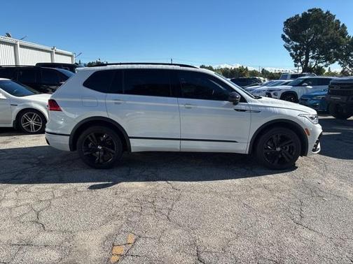 2023 Volkswagen Tiguan 2.0T SE R-Line Black 4MOTION