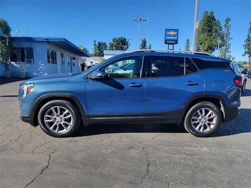 2024 GMC Terrain SLT