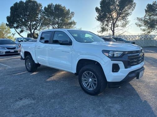 2024 Chevrolet Colorado LT